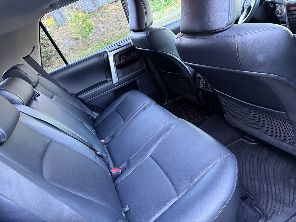 2010 Toyota 4Runner Image 14