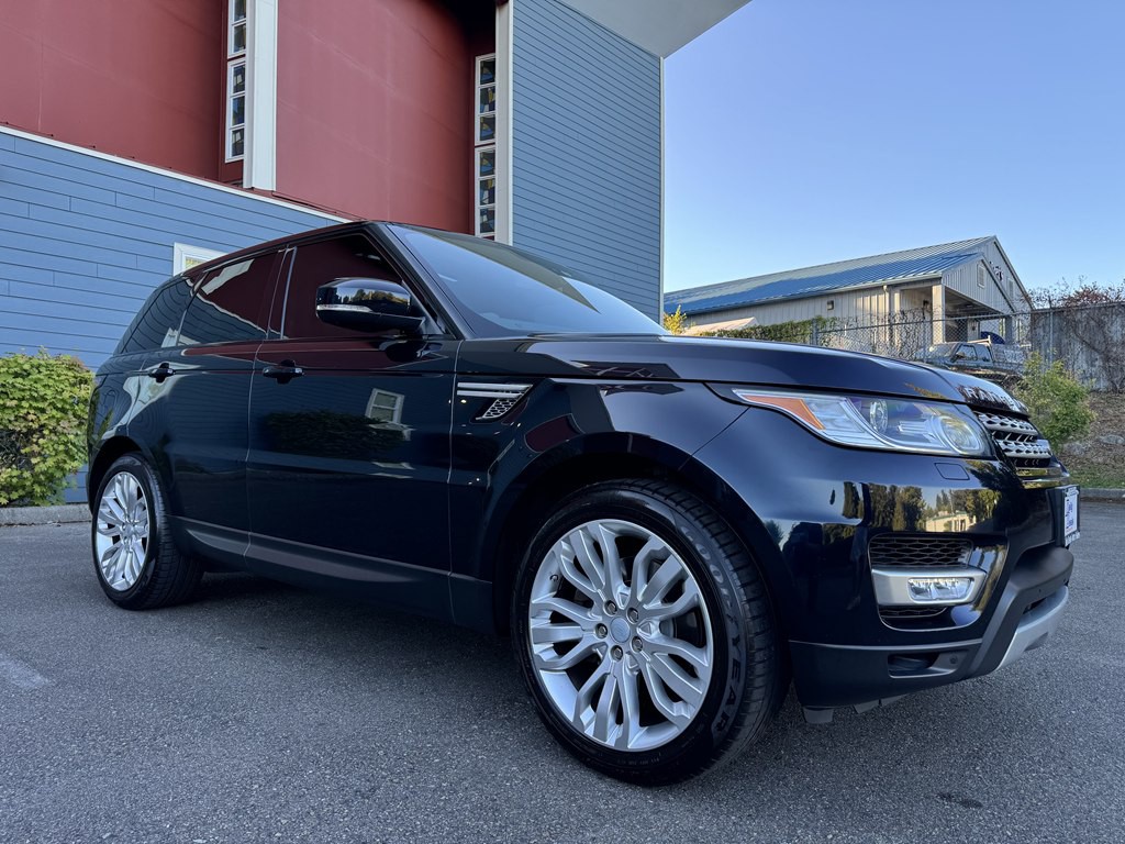 2016 Land Rover Range Rover Image 2