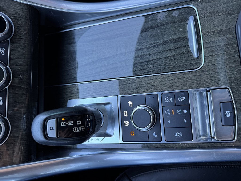 2016 Land Rover Range Rover Image 9