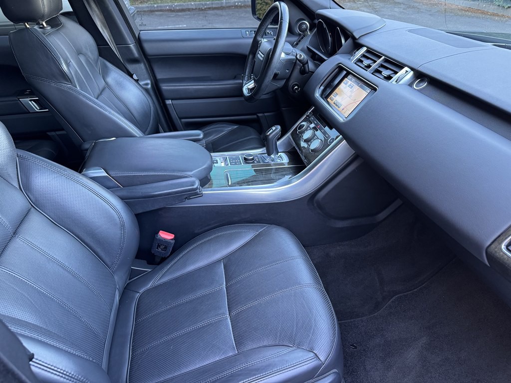 2016 Land Rover Range Rover Image 22