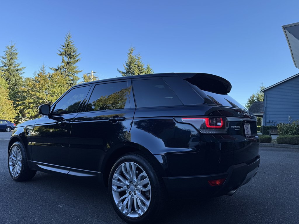 2016 Land Rover Range Rover Image 25