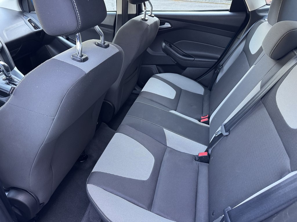 2012 Ford Focus Image 16