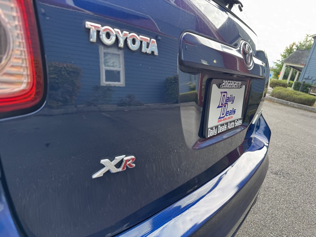 2004 Toyota Corolla Image 10
