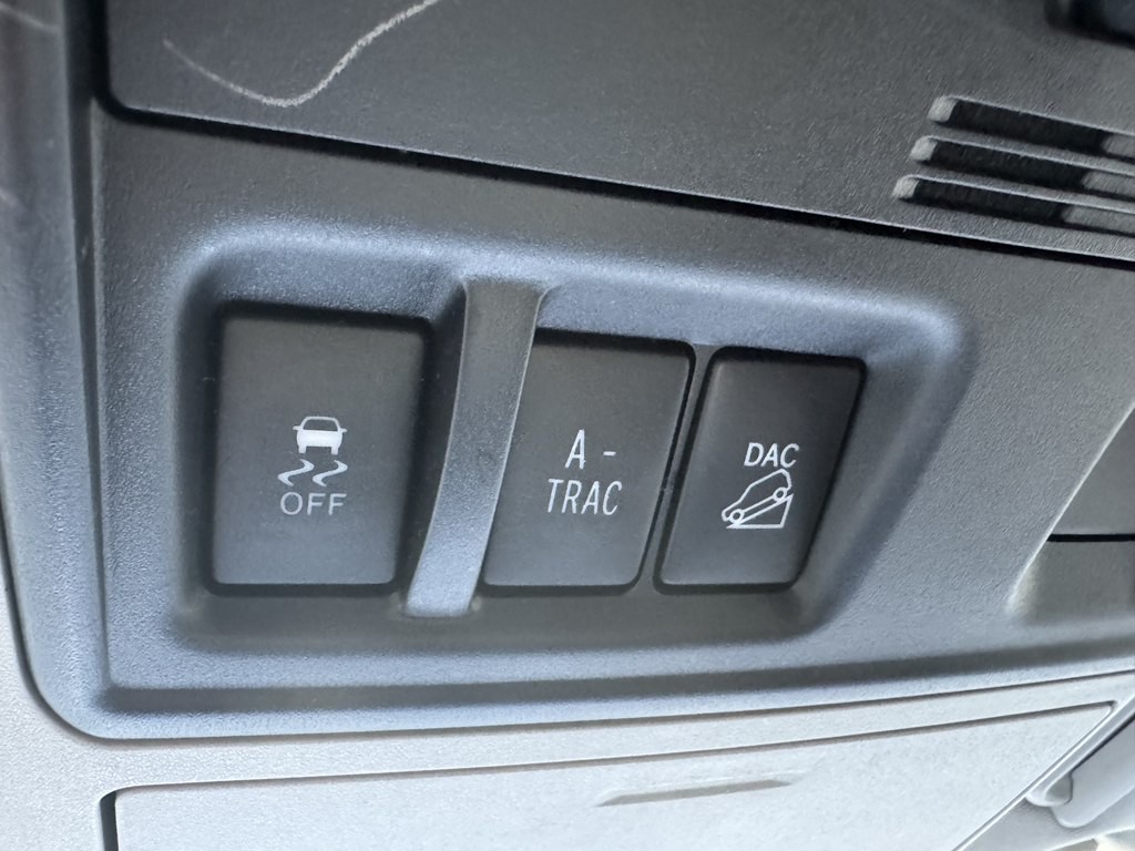 2016 Toyota 4Runner Image 26