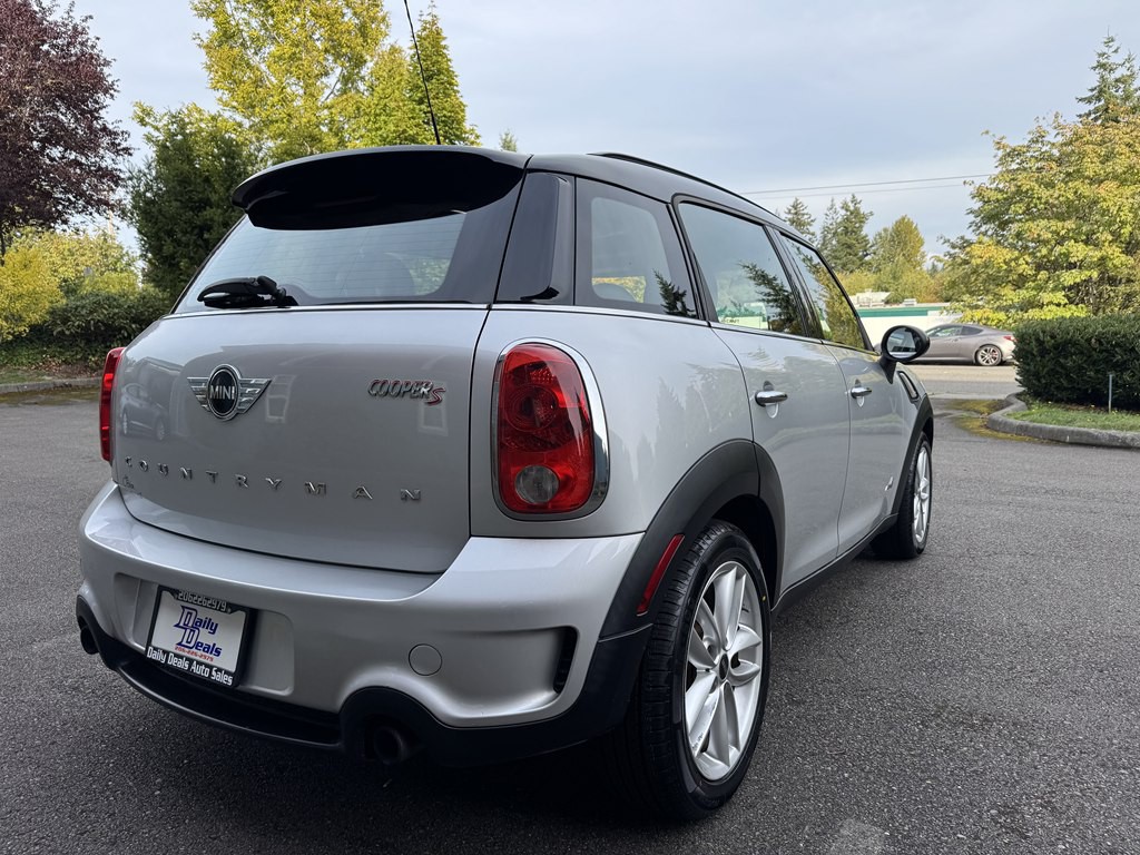 2014 MINI Cooper Image 3