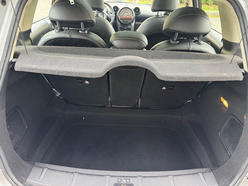 2014 MINI Cooper Image 23