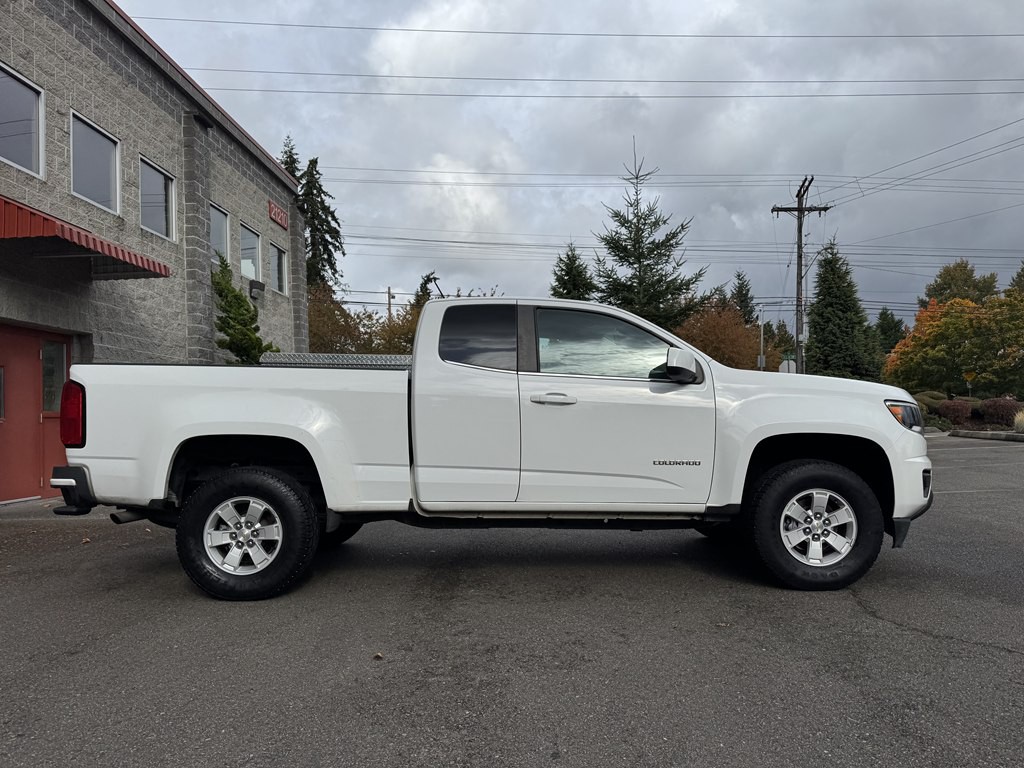 2015 Chevrolet Colorado Image 2