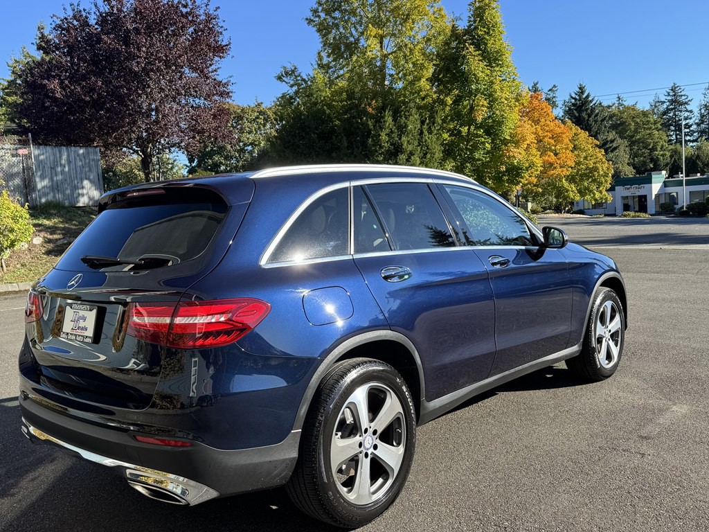 2016 Mercedes-Benz GLC-Class Image 3