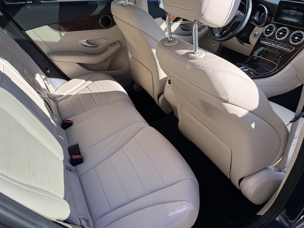 2016 Mercedes-Benz GLC-Class Image 16