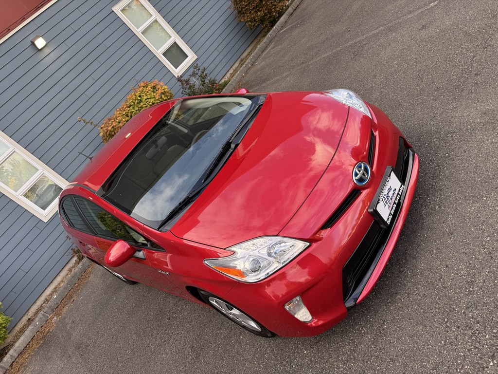 2015 Toyota Prius Image 11