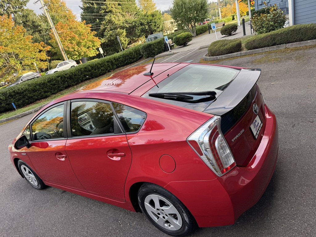 2015 Toyota Prius Image 12