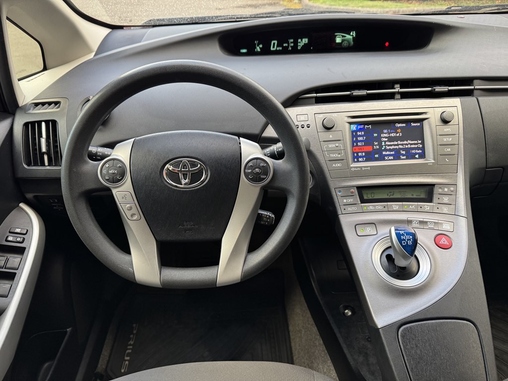 2015 Toyota Prius Image 19