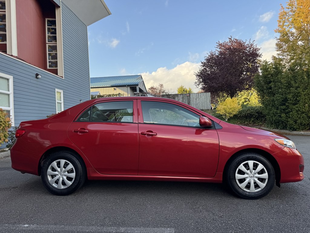 2010 Toyota Corolla Image 2