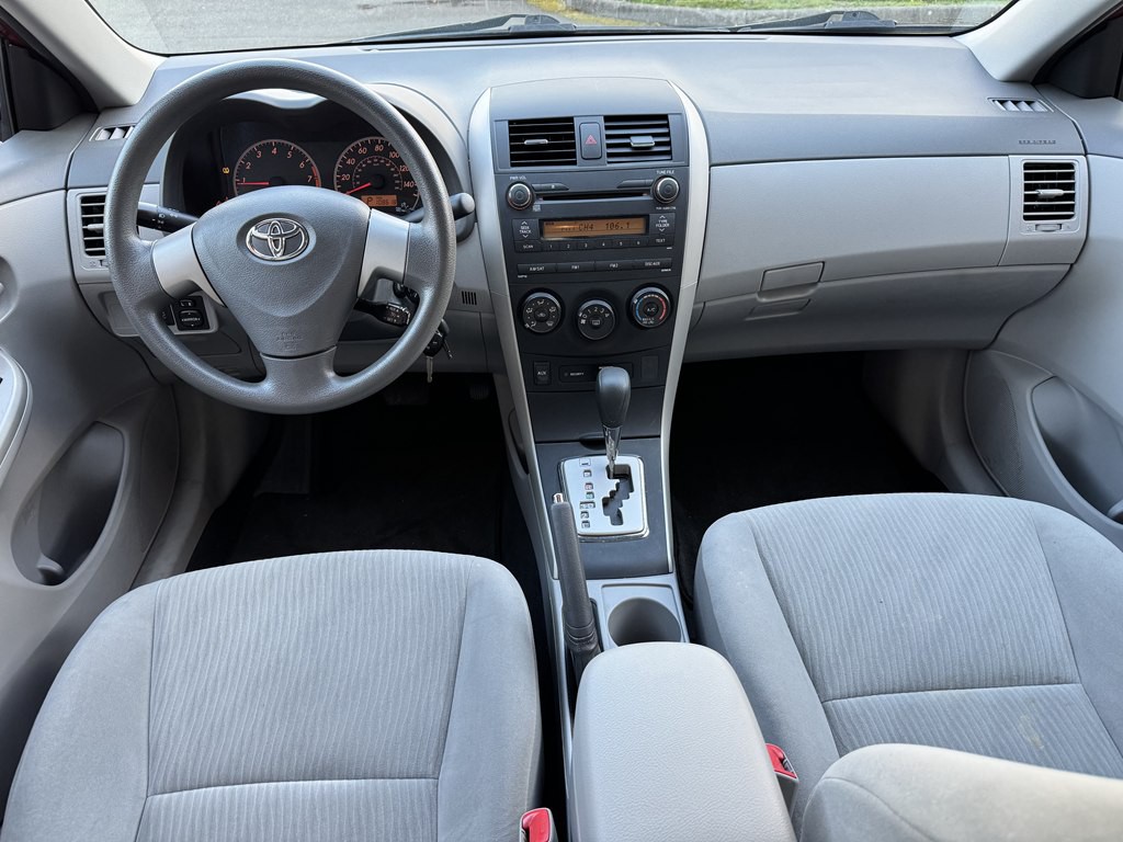 2010 Toyota Corolla Image 14