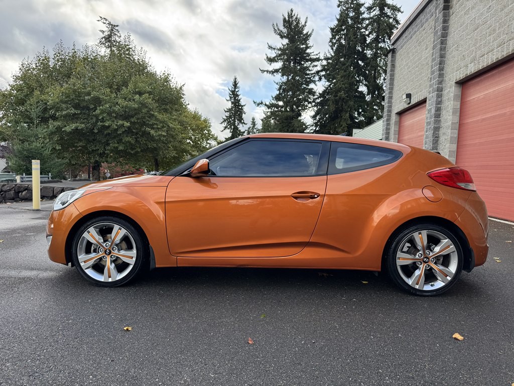 2013 Hyundai Veloster Image 5
