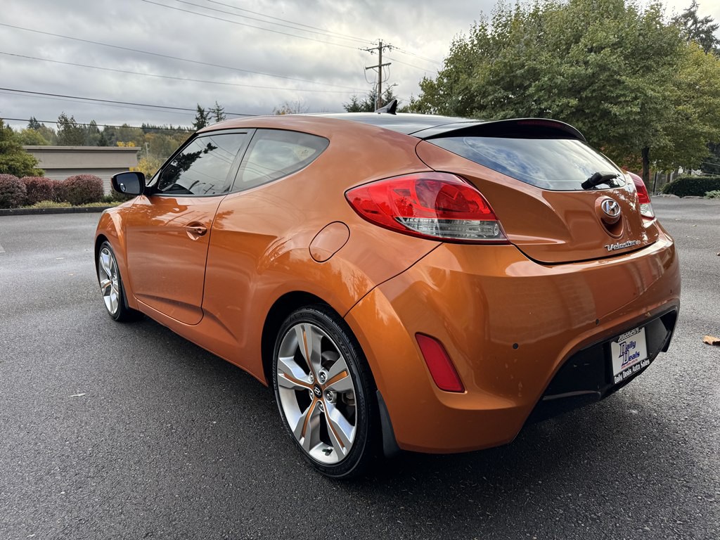 2013 Hyundai Veloster Image 6