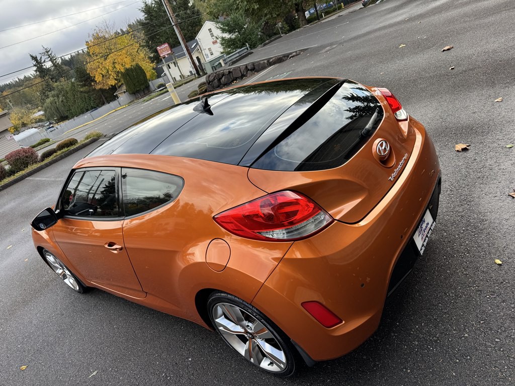 2013 Hyundai Veloster Image 11