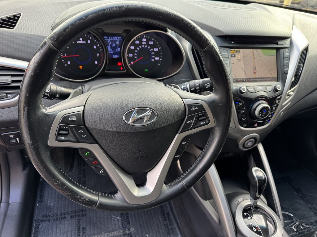 2013 Hyundai Veloster Image 16