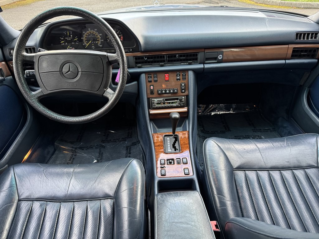 1988 Mercedes-Benz 420-Class Image 18