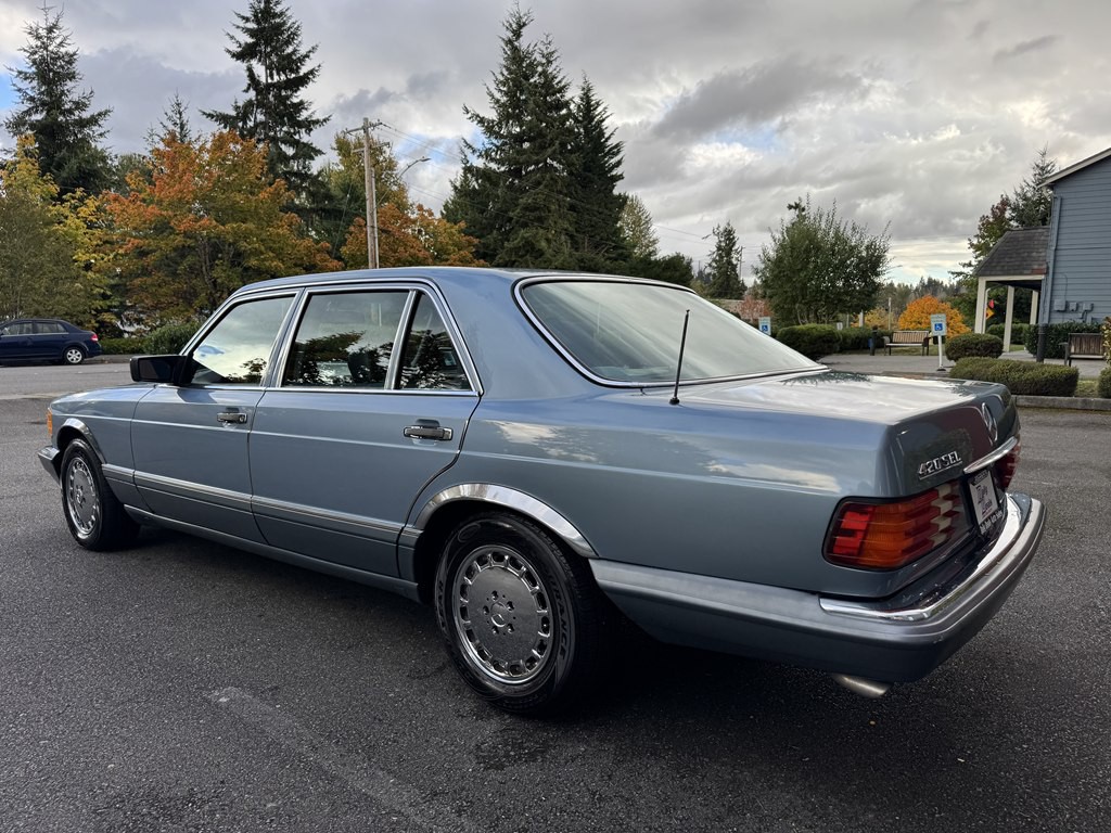1988 Mercedes-Benz 420-Class Image 6