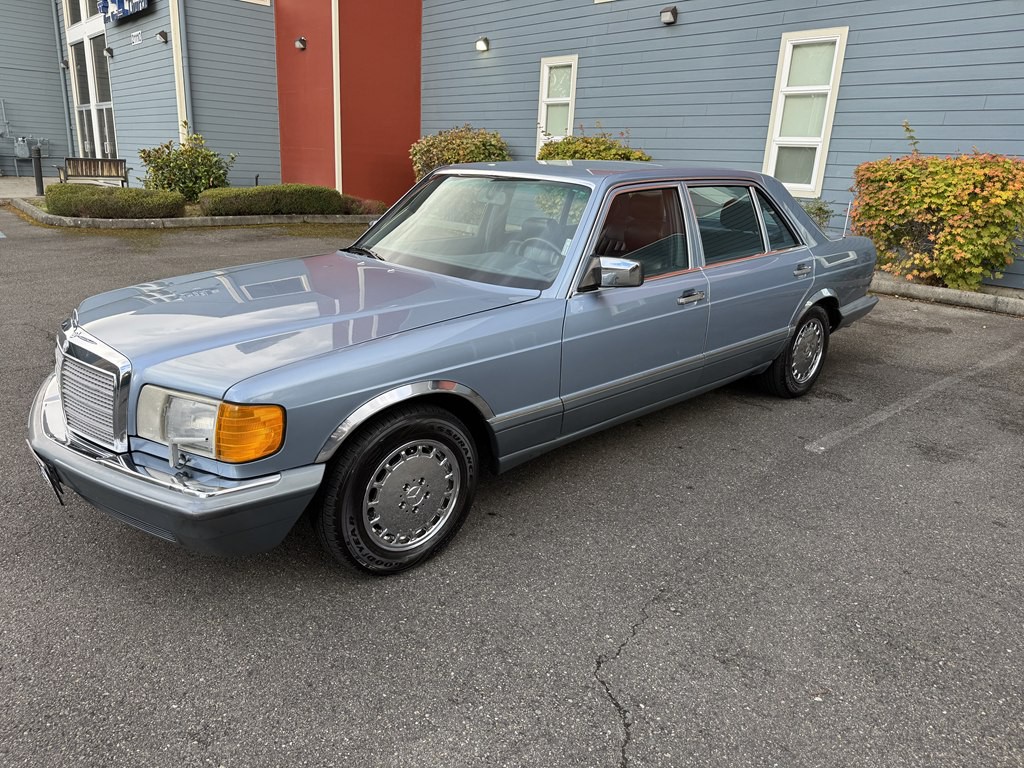 1988 Mercedes-Benz 420-Class Image 8