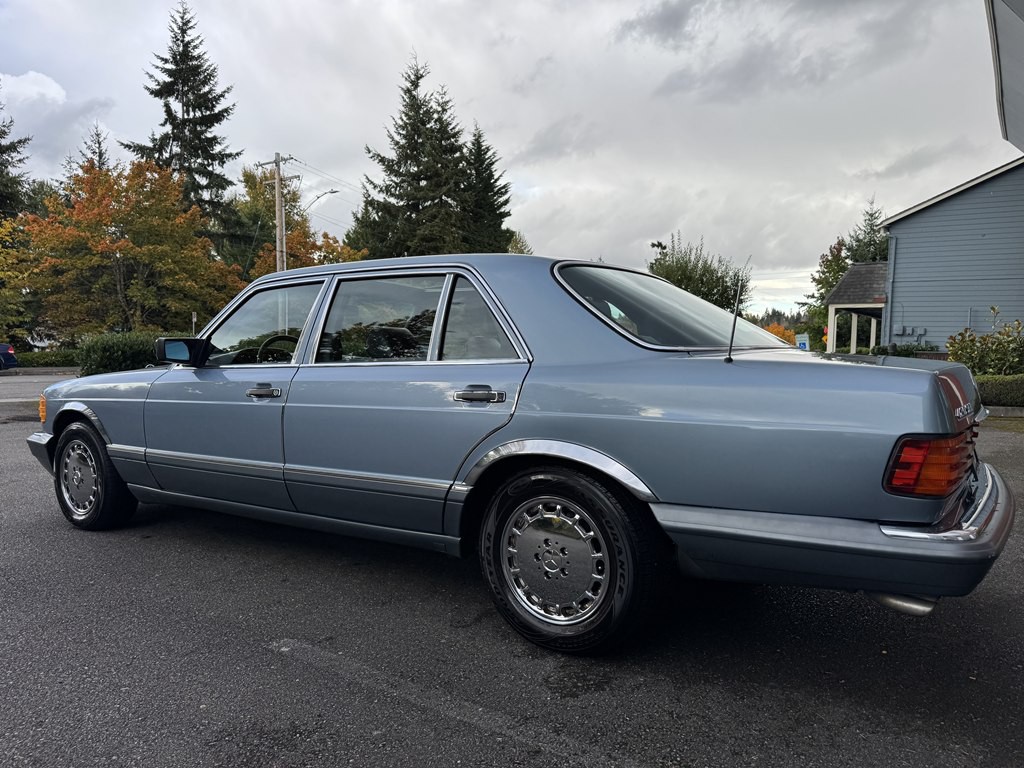 1988 Mercedes-Benz 420-Class Image 15