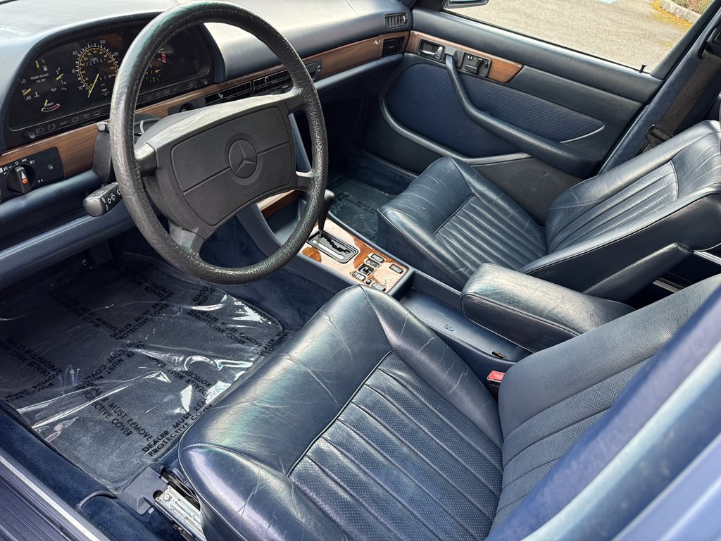 1988 Mercedes-Benz 420-Class Image 19