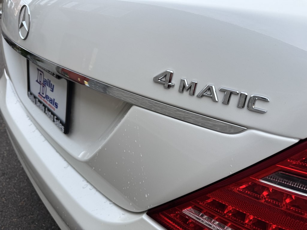 2010 Mercedes-Benz S-Class Image 22