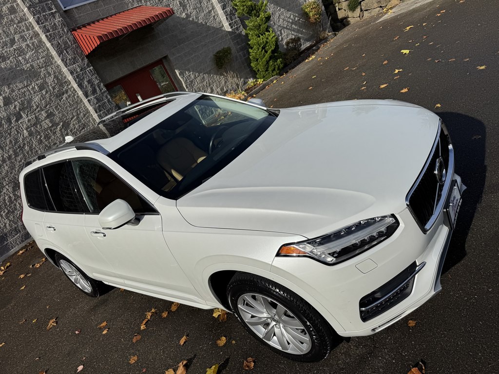 2016 Volvo XC90 Image 10