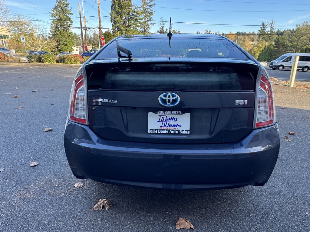 2014 Toyota Prius Image 7