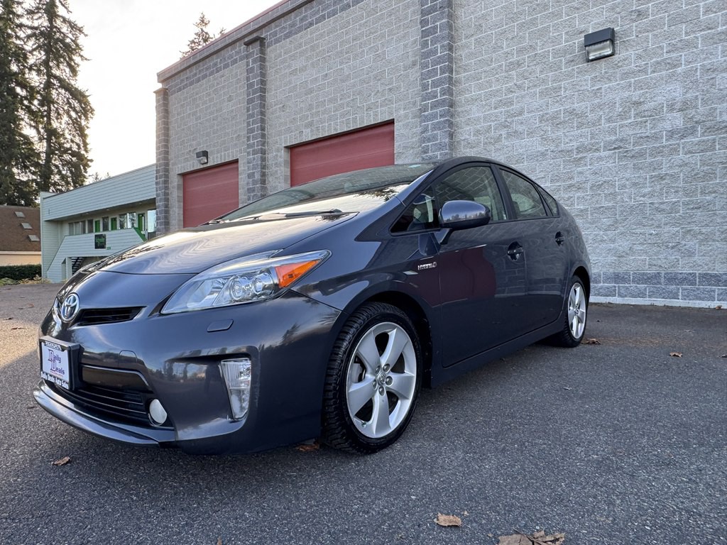 2014 Toyota Prius Image 10