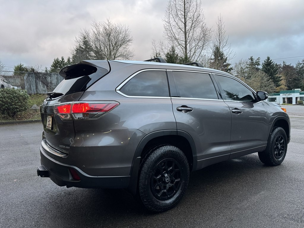 2016 Toyota Highlander Image 7