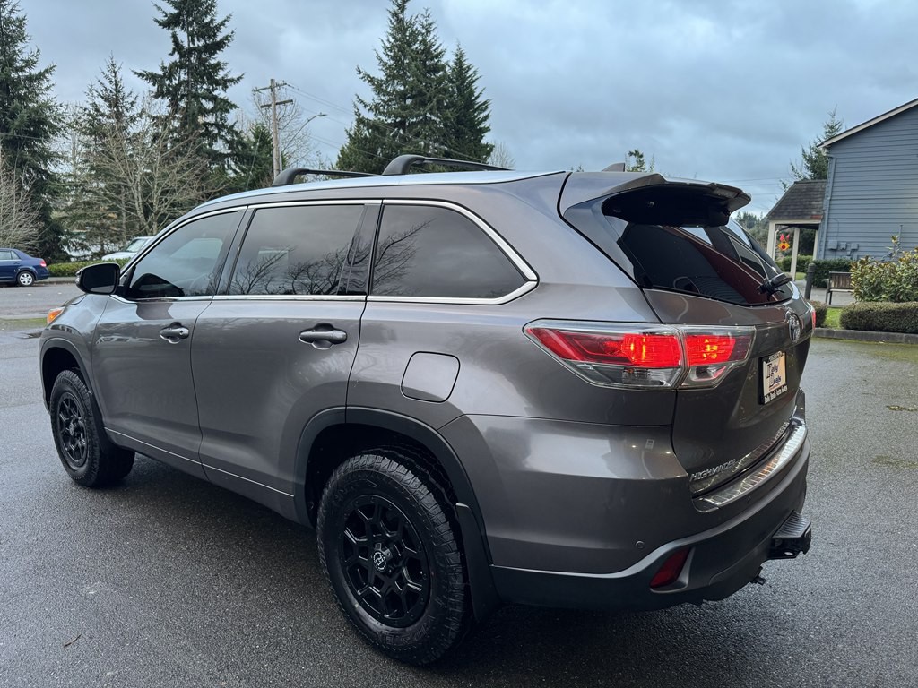 2016 Toyota Highlander Image 9