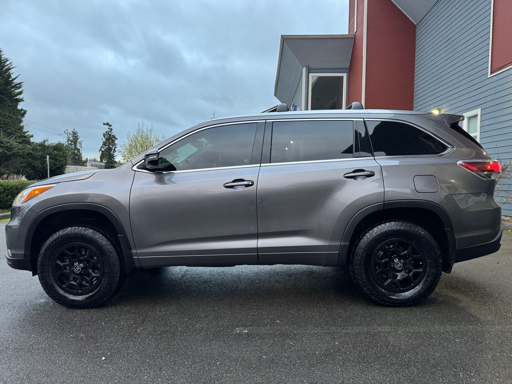 2016 Toyota Highlander Image 11