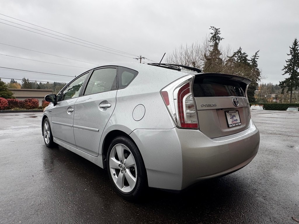 2013 Toyota Prius Image 6
