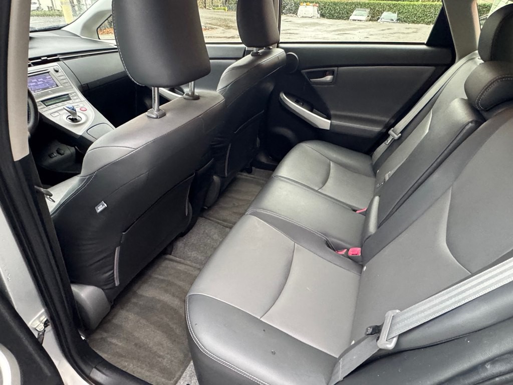 2013 Toyota Prius Image 20