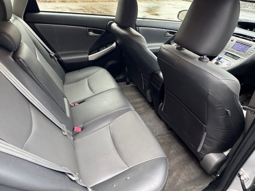 2013 Toyota Prius Image 21