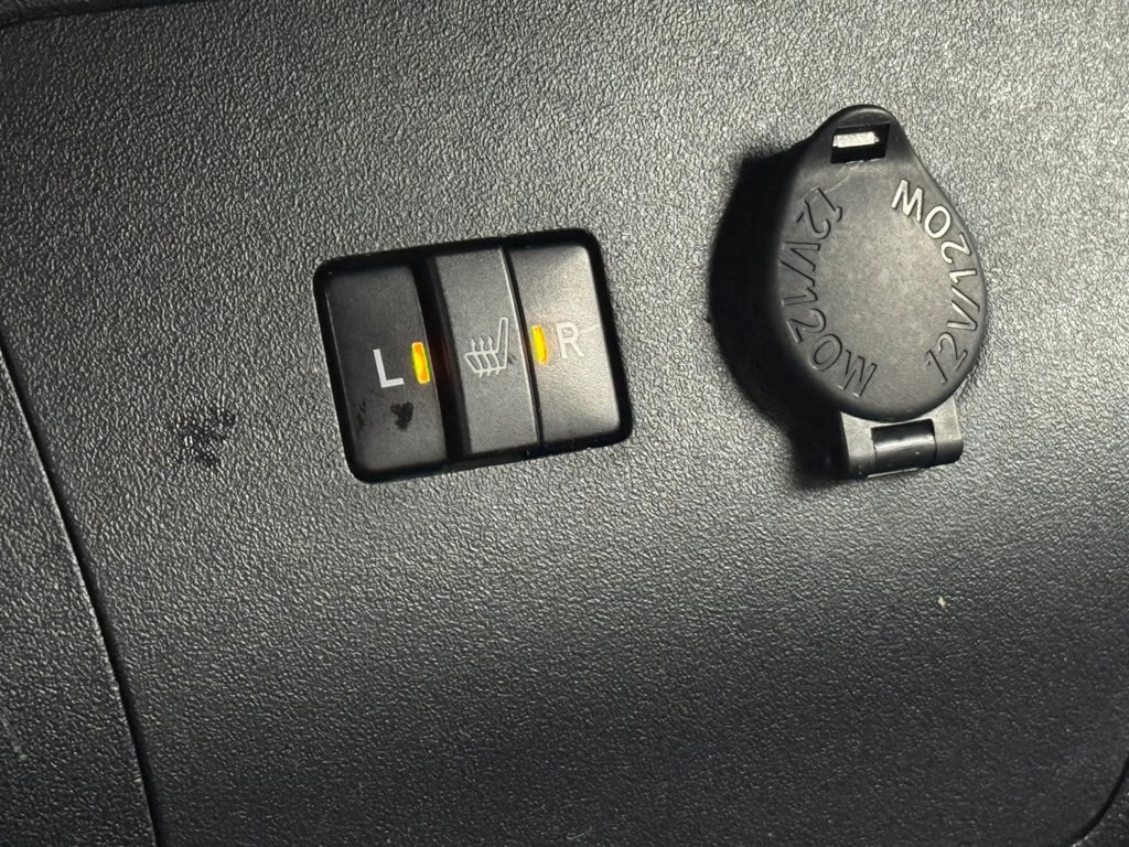 2013 Toyota Prius Image 24