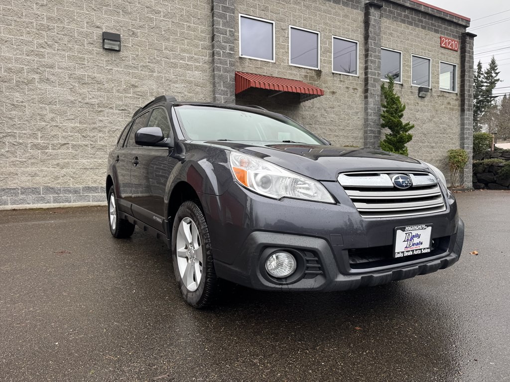 2013 Subaru Outback Image 2