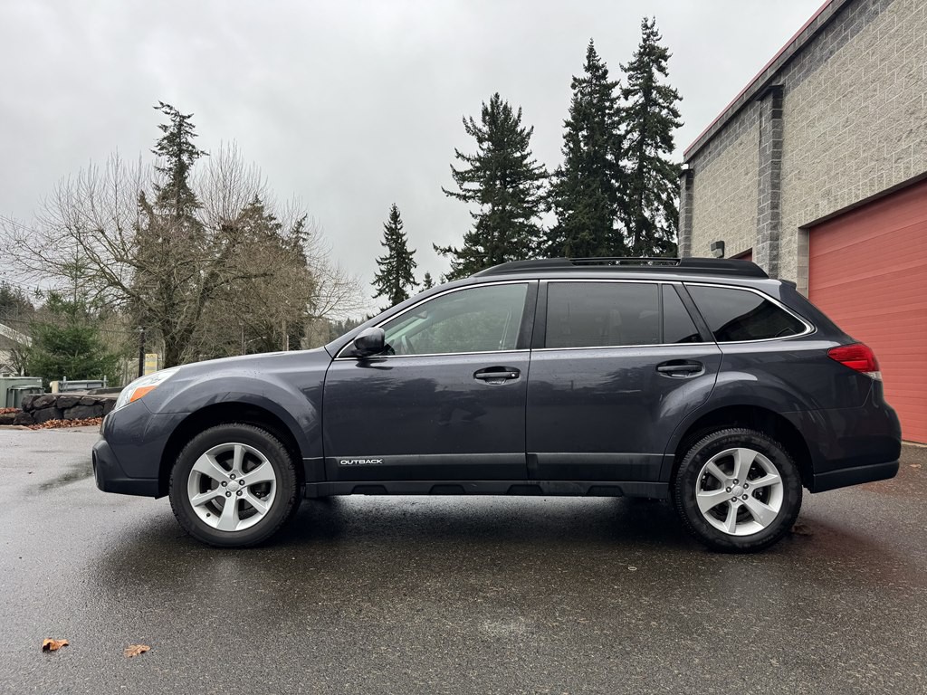 2013 Subaru Outback Image 11