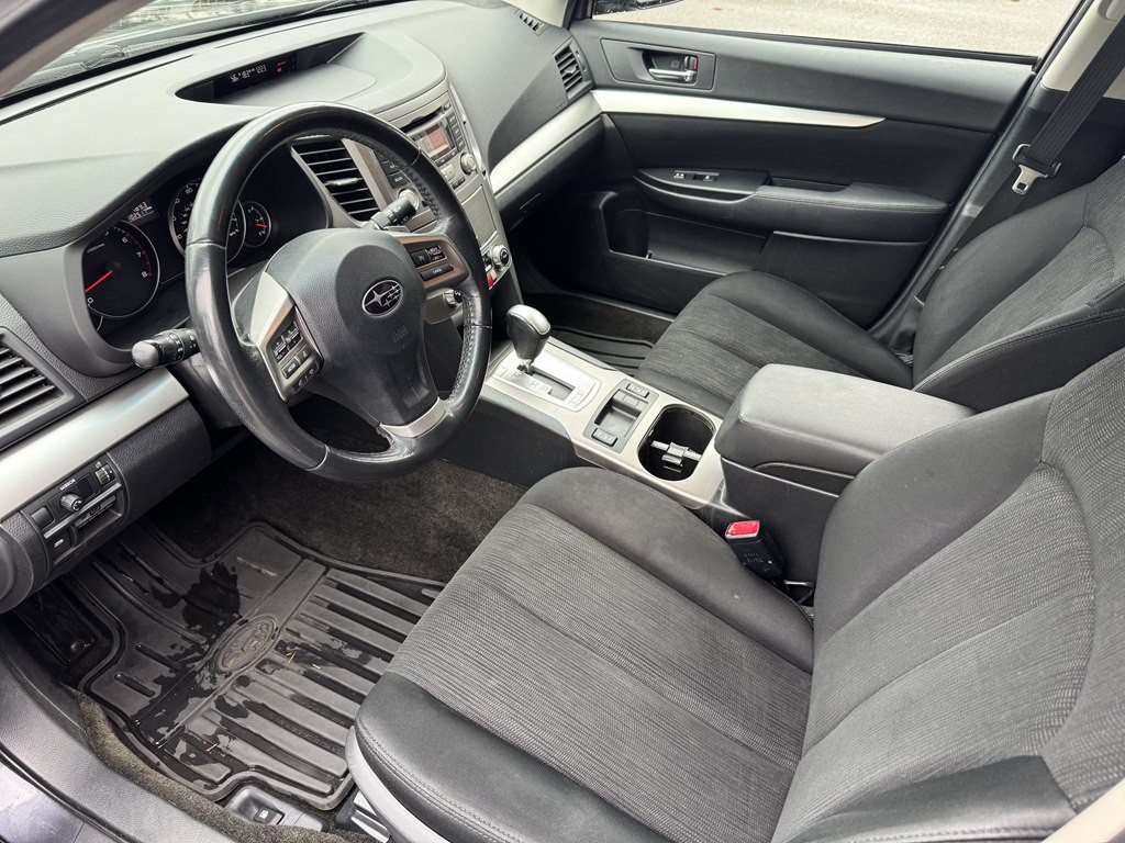2013 Subaru Outback Image 16