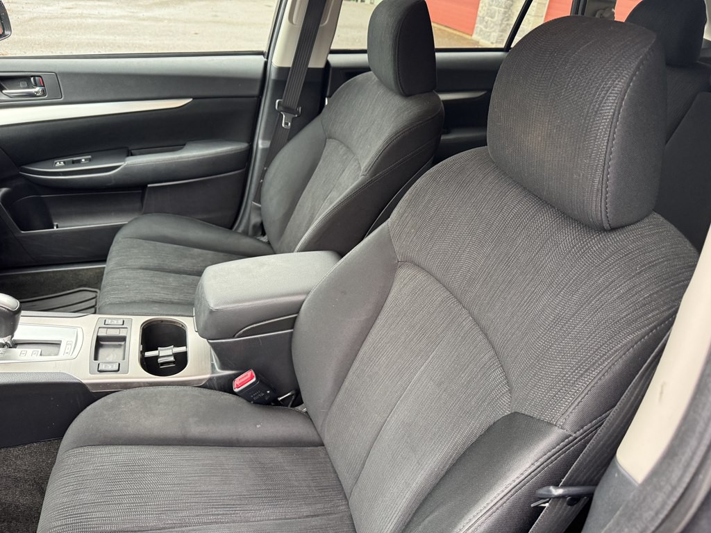 2013 Subaru Outback Image 17