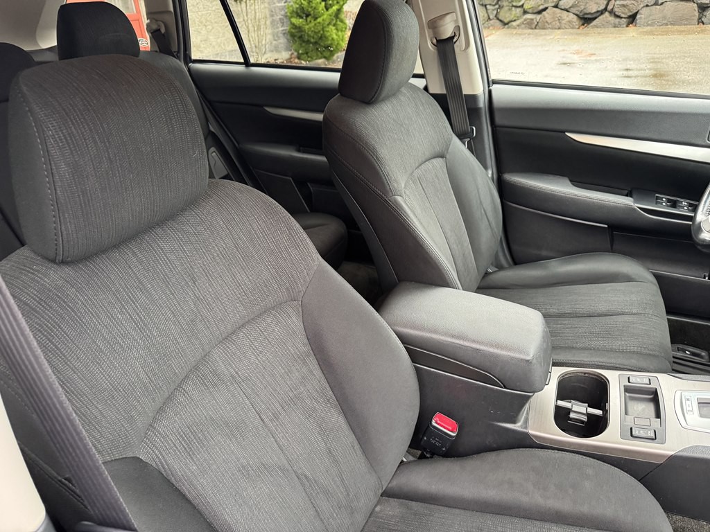 2013 Subaru Outback Image 19