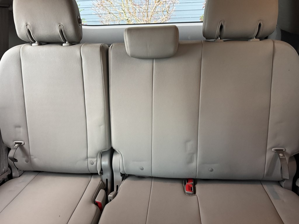 2015 Toyota Sienna Image 21