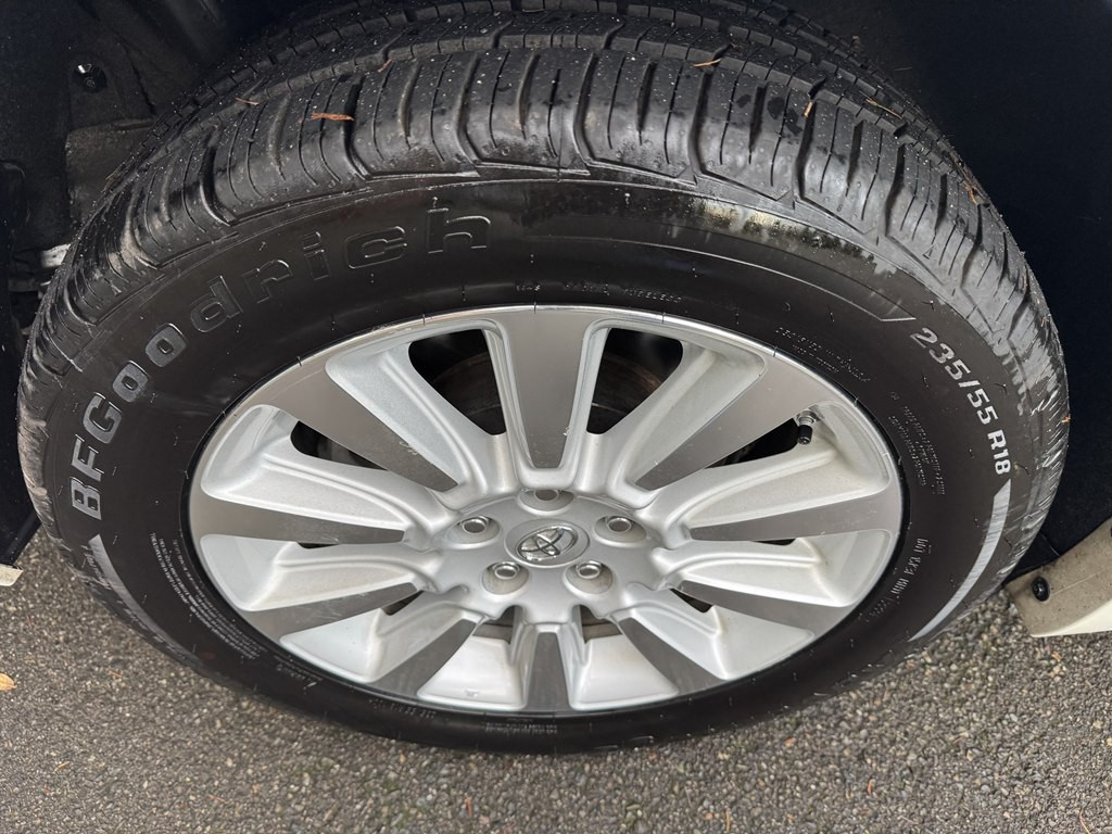 2015 Toyota Sienna Image 28