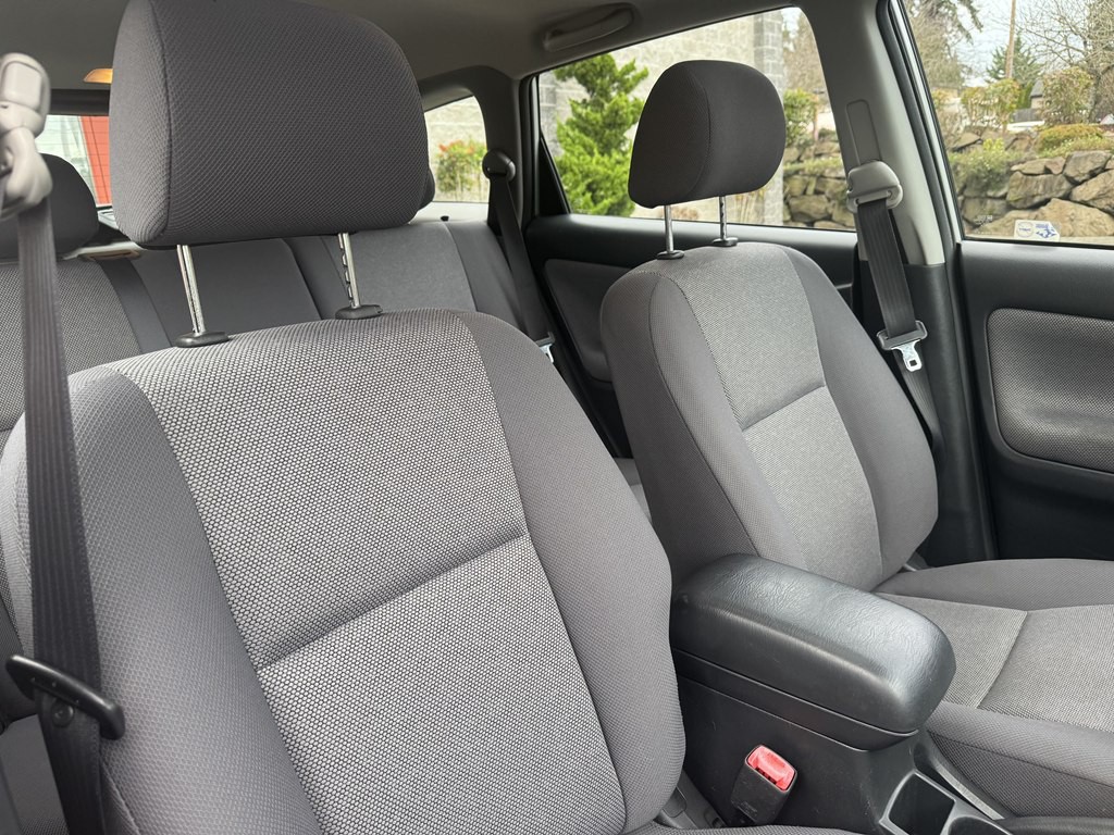 2004 Toyota Corolla Image 21