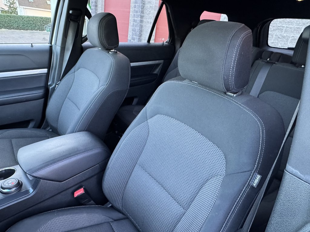 2016 Ford Explorer Image 19