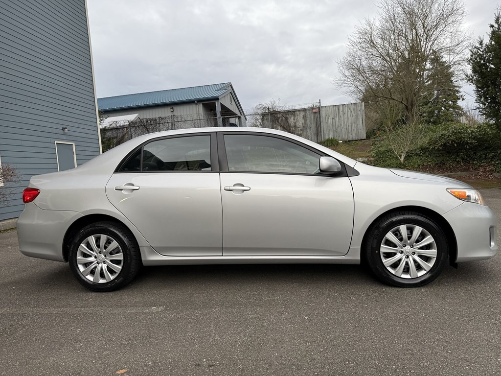 2012 Toyota Corolla Image 2
