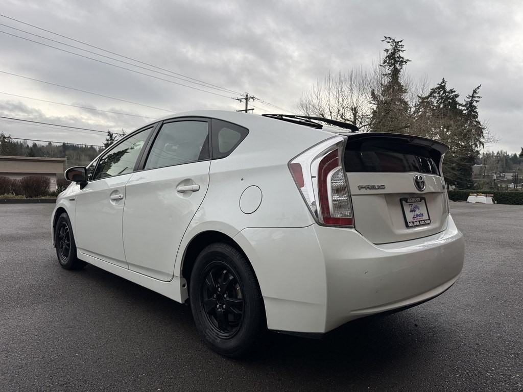 2013 Toyota Prius Image 6