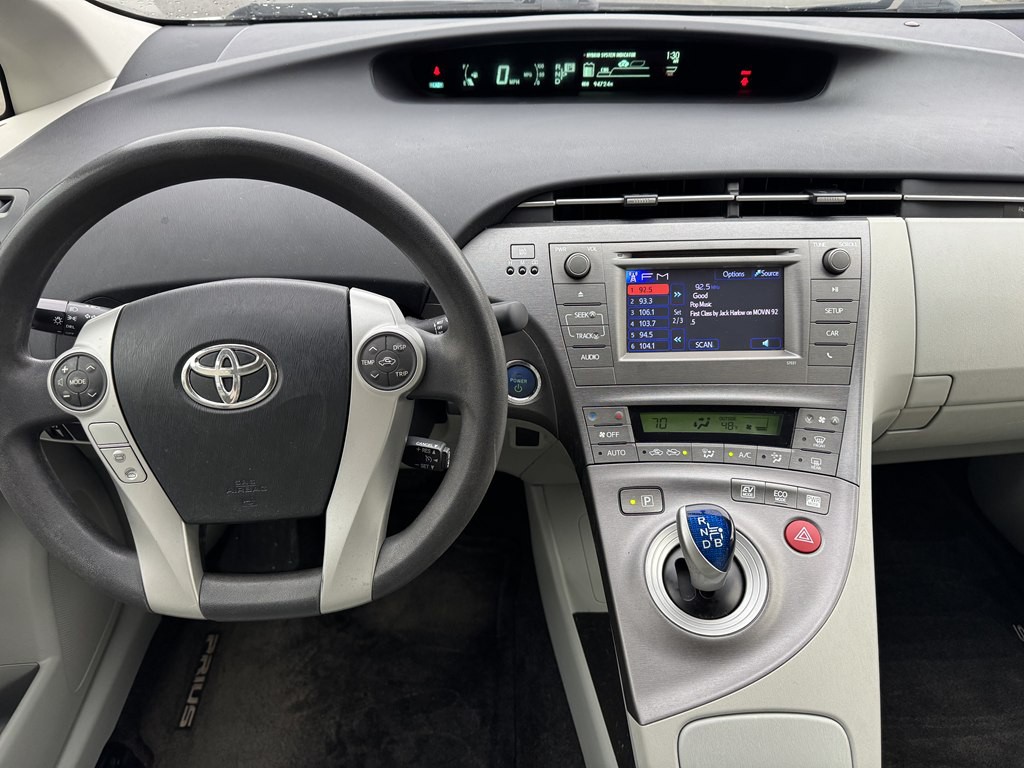 2013 Toyota Prius Image 15